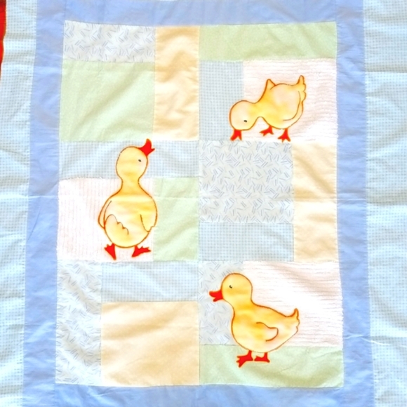 Vtg 3 Little Ducks Quilt - Hamd-Pieced Nursery Quilt Topper Only - Picture 7 of 9